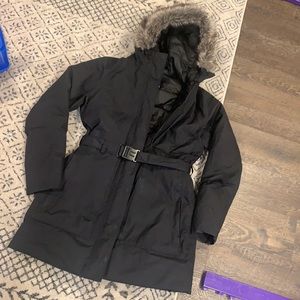 North Face Warm Long Parka size M with belt and fur trim hood